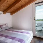 Gorgeous Home In Krnica With Kitchen