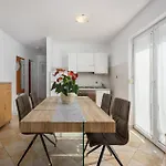 Gorgeous Apartment In Porec With Kitchen