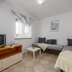 Gorgeous Apartment In Porec With Kitchen