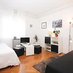 2 Bedroom Stunning Apartment In Vodnjan