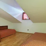 Amazing Apartment In Tar-Vabriga With Kitchen