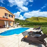 Stunning Home In Krnica With Wifi