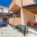 Stunning Home In Krnica With Wifi