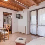 Gorgeous Apartment In Visnjan With Wifi
