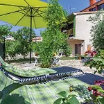 2 Bedroom Awesome Apartment In Vinkuran