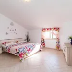Gorgeous Home In Vodnjan With Kitchen