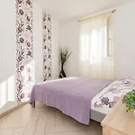 Gorgeous Home In Vodnjan With Kitchen