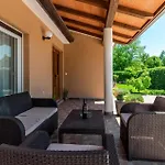 Stunning Home In Snasici With Kitchen