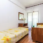 Beautiful Apartment In Sisan With Wifi