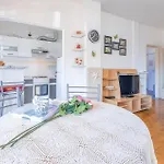 Lovely Apartment In Umag With Kitchen