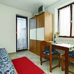 Lovely Apartment In Umag With Wifi