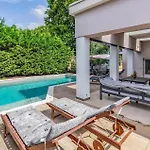 Gorgeous Home In Sisan With Kitchen