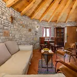 Nice Home In Cukrici With Outdoor Swimming Pool