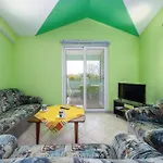 2 Bedroom Amazing Apartment In Sv,Lovrec
