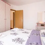 Lovely Home In Pula With Kitchen