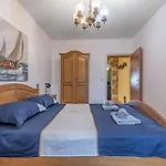 Apartment Lea - Pzn306 By Interhome
