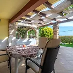 Apartment Lea - Pzn305 By Interhome