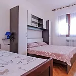 Apartment Dragica - Pul302 By Interhome