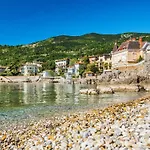 Holiday Home Katarina - Lov223 By Interhome