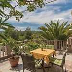 1 Bedroom Cozy Apartment In Rabac