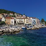 Nice Apartment In Moscenicka Draga With Wifi