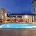 Stunning Home In Peruski With Wifi