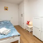 Awesome Home In Mihelici With Wifi