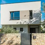 Gorgeous Home In Premantura