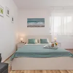 Awesome Apartment In Cervar Porat With Wifi