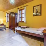 Lovely Apartment In Premantura With Wifi