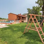 Beautiful Home In Vodnjan With Kitchen