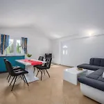 2 Bedroom Gorgeous Home In Sv,Lovrec