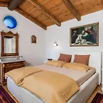 Amazing Home In Moscenice With Wifi