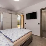 4 Bedroom Beautiful Home In Vodnjan