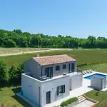 Stunning Home In Barban With Wifi