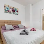 Stunning Home In Segotici