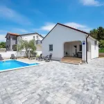 Gorgeous Home In Peroj With Wifi