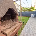 Cozy Apartment In Pula With Kitchen