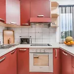 1 Bedroom Cozy Apartment In Fazana