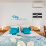 Beautiful Home In Gajana With Jacuzzi