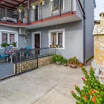 Lovely Apartment In Premantura With Wifi