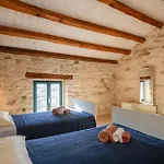 Awesome Home In Barban With Wifi