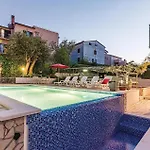 1 Bedroom Gorgeous Apartment In Banjole