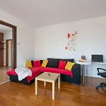 Beautiful Home In Peruski With Kitchen