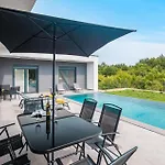 Awesome Home In Zminj With Wifi