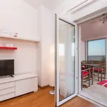 Apartment Robi 1 - Sea View