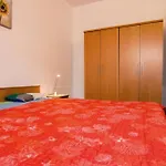 Amazing Apartment In Valbandon With Kitchen