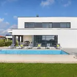 4 Bedroom Stunning Home In Vodnjan