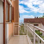 Cozy Apartment In Lovran With Wifi