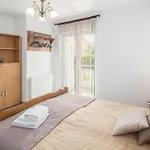 Nice Home In Crveni Vrh With House Sea View